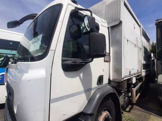 Camion d'ordures Renault D 26 WIDE 320