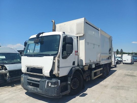 Camion d'ordures Renault D 26 WIDE 320  - 1