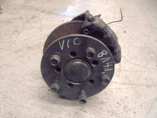 Punta del.Izq. Nissan Cabstar 100.35  - 1